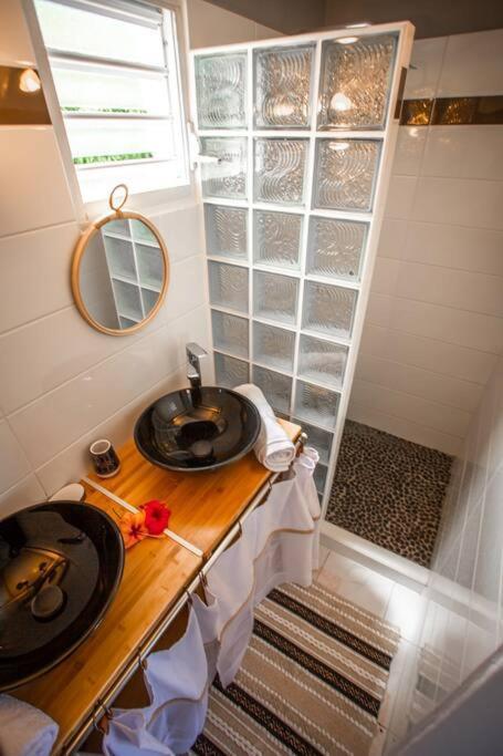 Vwe Moun Bay Apartment Deshaies Ngoại thất bức ảnh